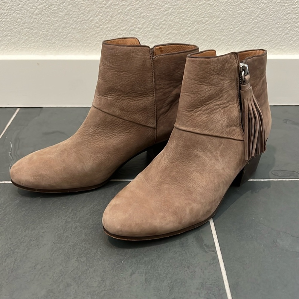 Coach Pricilla booties sz 8.5